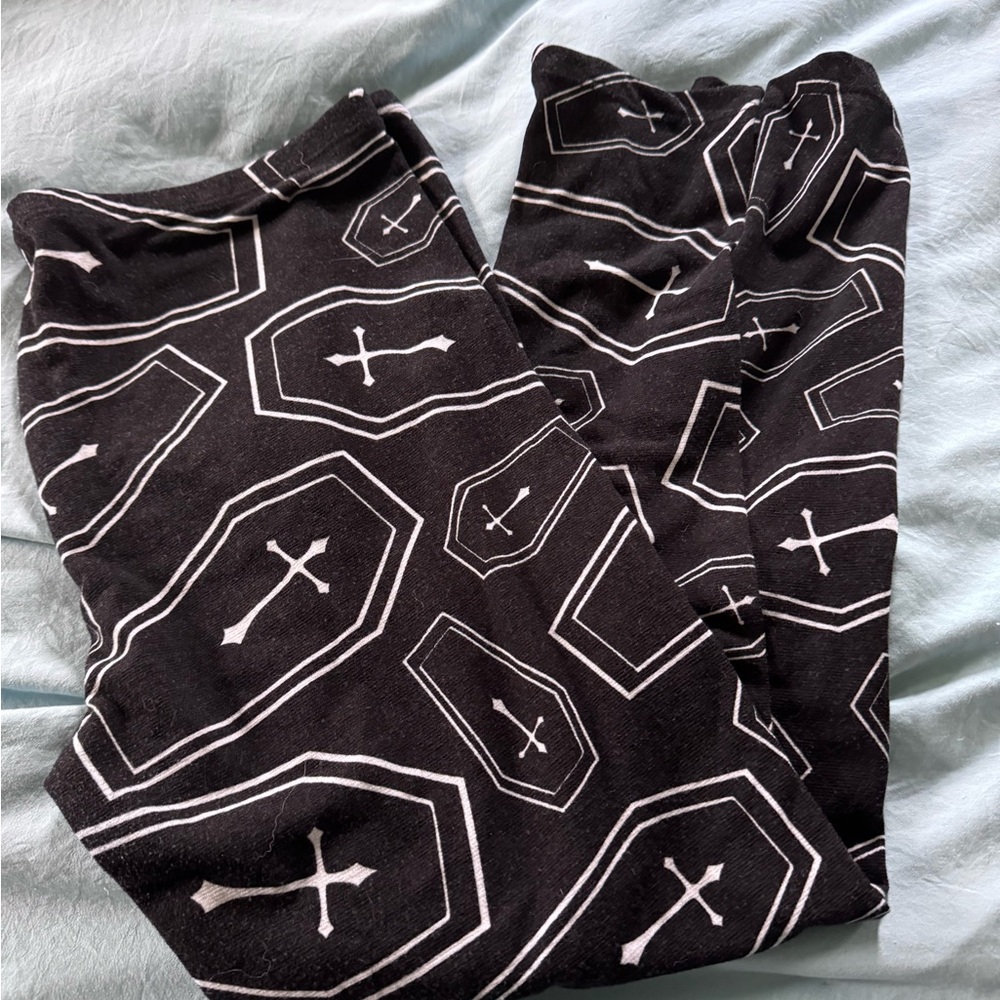 Folter coffin leggings super soft!